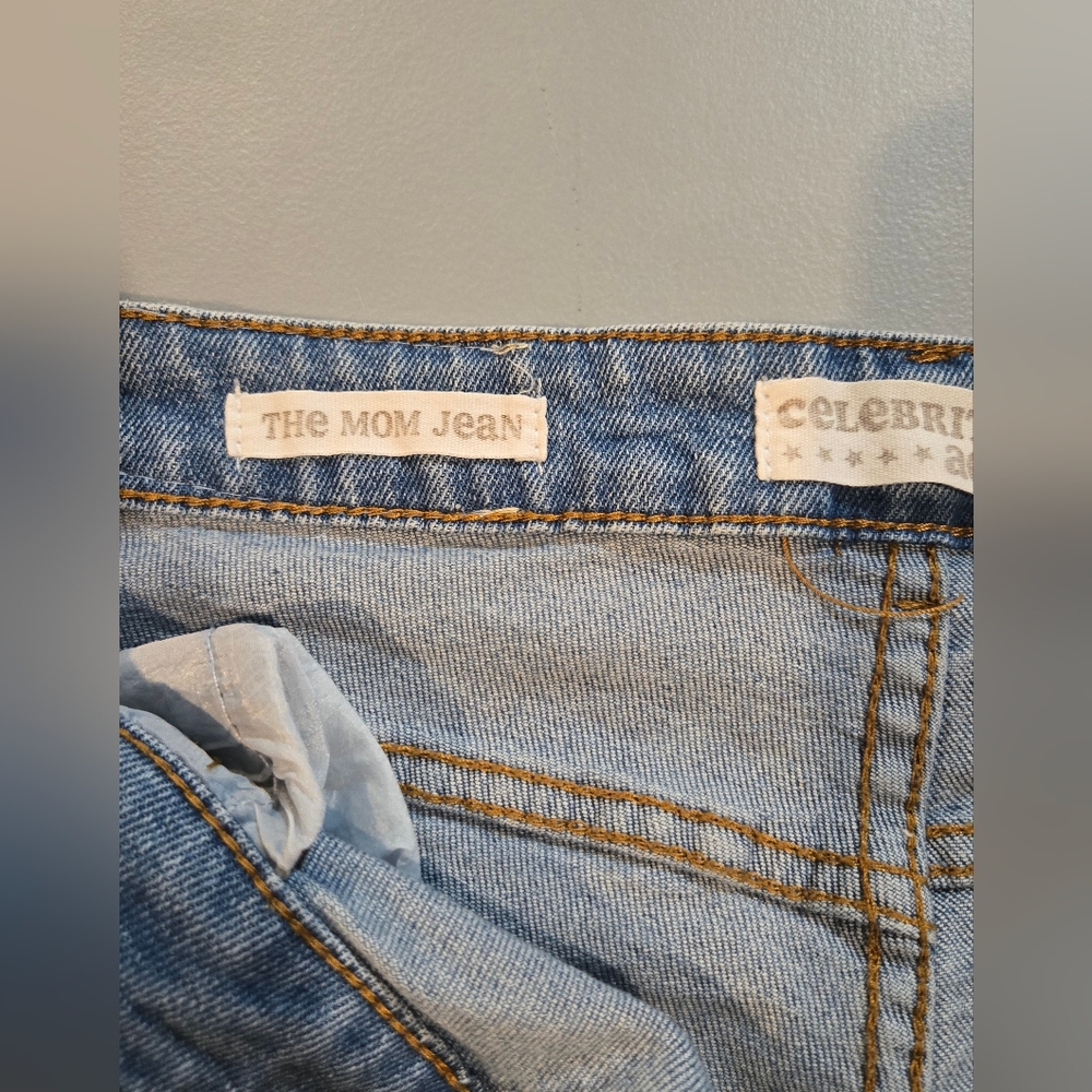 Classic Blue Distressed Straight Leg Jeans (7c7) - Picture 6 of 11